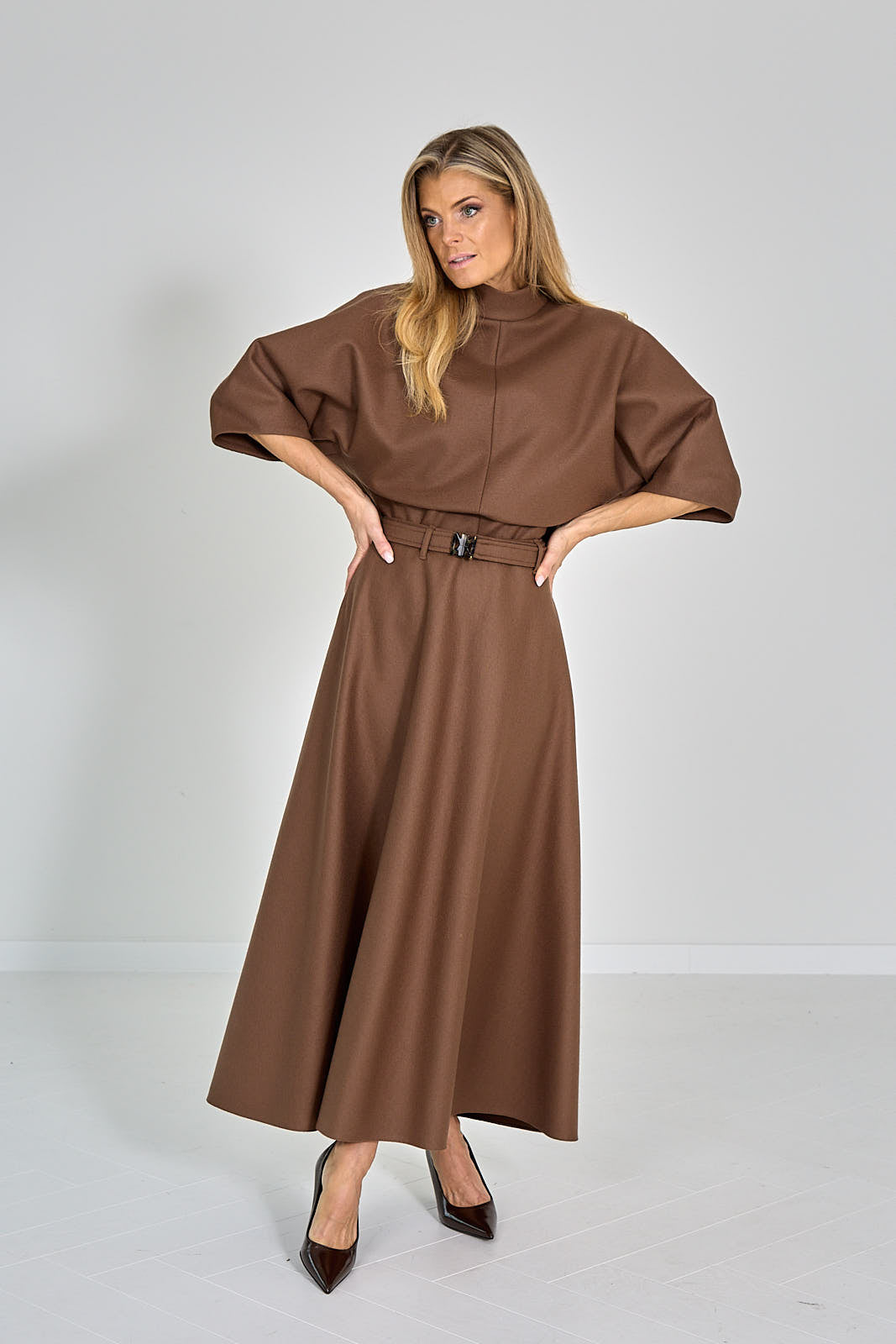 ROK MET CEINTUUR JERSEY DE LAINE